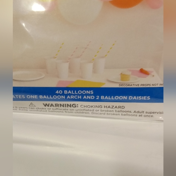 3 Packs Balloons Arch Kit, includes 40 Balloons each - Picture 2 of 3